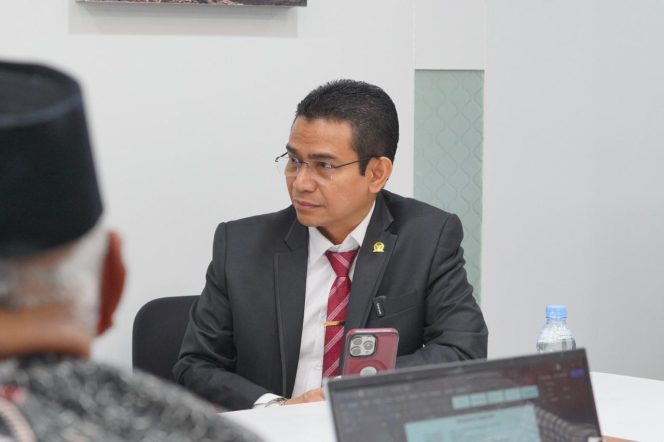 
					Selain Gandeng Meta, Anggota DPR Hendry Munief Minta Kemenekraf Gandeng Aplikator Lainnya