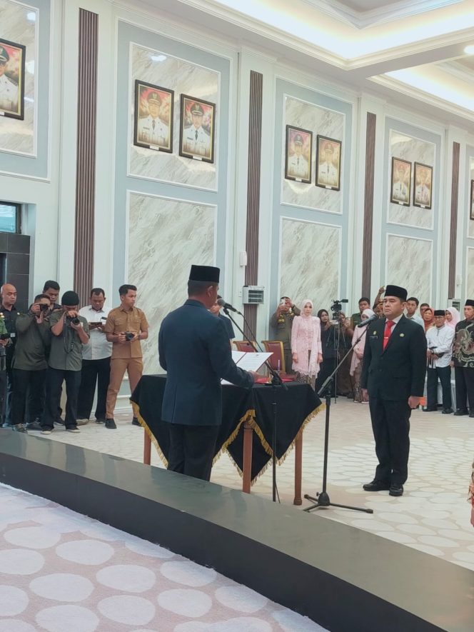 
					Bupati Kampar Ahmad Yuzar Resmi Lantik Dr Ardi Mardiansyah Sebagai Sekda Kampar