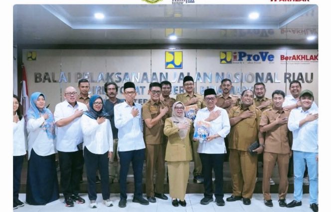 
					Wabup Kampar Bersama BPJN Riau Gelar Rakor Tindak Lanjut Infrastruktur Jalan dan Jembatan.