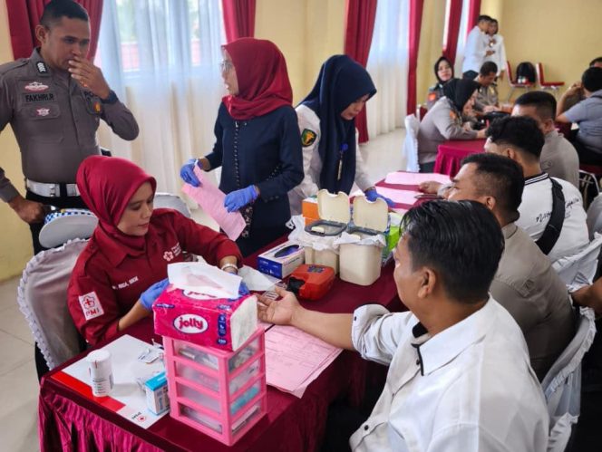 
					Donor Darah Polres Kampar, dr Rica Amalia : Setetes Darah Kita, Nyawa Bagi Sesama