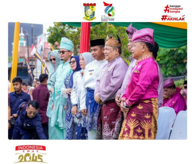 
					Bupati Ahmad Yuzar dan Wakil Bupati Kampar Ikuti Pawai Ta’aruf MTQ XLIV Provinsi Riau di Kuantan Singingi