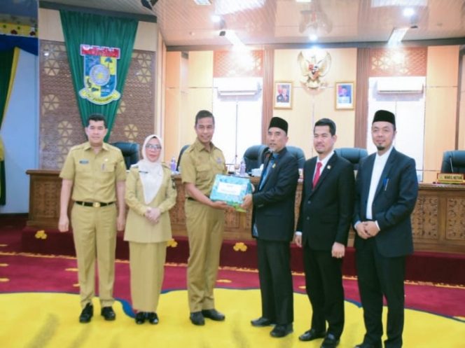 
					Bupati Kampar Ahmad Yuzar Sampaikan Ranperda Pertanggungjawaban Pelaksanaan APBD Tahun Anggaran 2025 Pada Rapat Paripurna DPRD