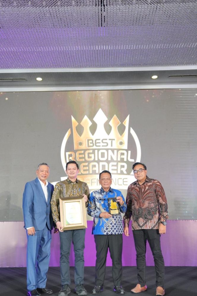 
					Bupati Rokan Hilir H. Bistamam Sabet Penghargaan Bergengsi Tingkat Nasional Bidang Ekonomi dan Keuangan
