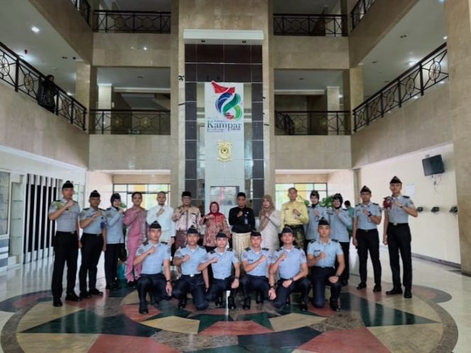 
					Wakil Bupati Kampar Terima Silaturahmi Taruna/i PTDI-STTD Pola Pembibitan Kabupaten Kampar