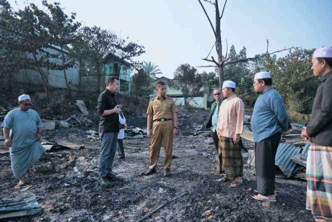 
					Bupati Kampar Bergerak Cepat Langsung Tinjau Lokasi Kebakaran di Ponpes Syekh Burhanuddin Kuntu