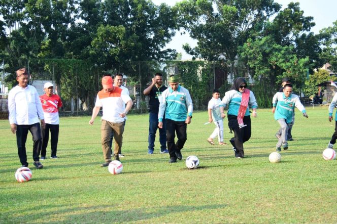 
					Bupati Kampar Resmi Buka Event Sepak Bola Gala Desa Se-Provinsi Riau di Kuok