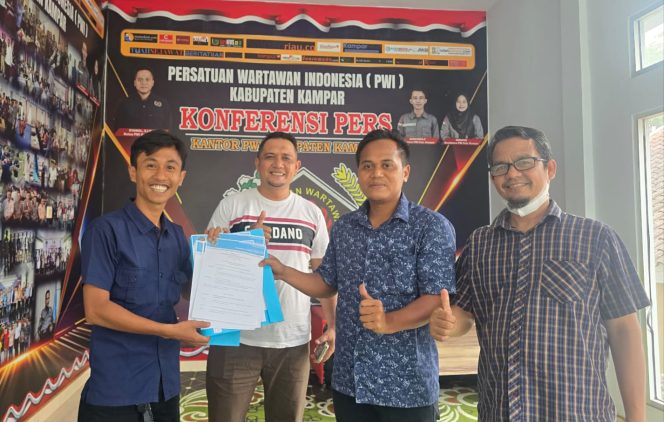 
					Panitia Konferensi PWI Kampar Resmi Terbentuk, Rio Aldo Dipercaya Sebagai Ketua