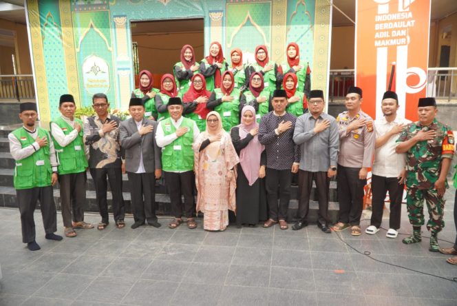 
					Wakil Bupati Kampar Buka Tabligh Akbar dan MTQ Antar Majelis Taklim Se-Kecamatan Bangkinang Kota
