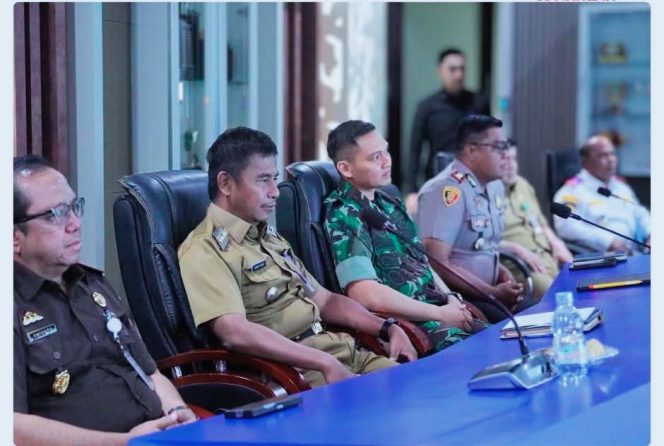 
					Bupati Kampar Ikuti Rakor Virtual Bersama Lintas Kementerian Teknis, Kapolri, dan Jaksa Agung Terkait Karhutla