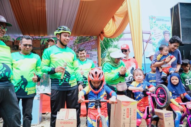 
					Ribuan Peserta Gowes Menggeliatkan Wisata Kuliner dan Ekonomi Kerakyatan