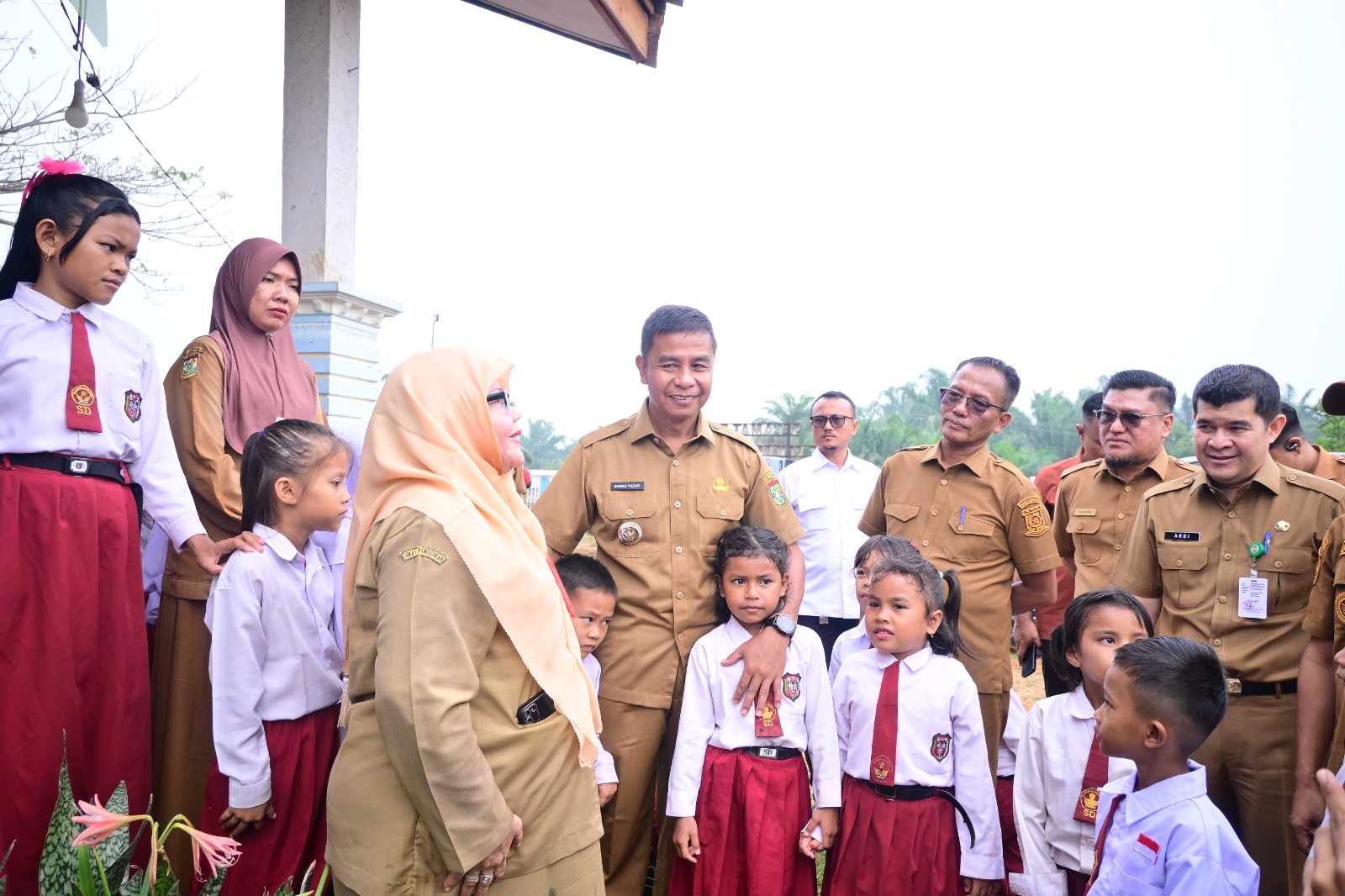 Kunker ke Tapung Hulu, Bupati Kampar Disambut Antusias, Haru dan Penuh Harapan