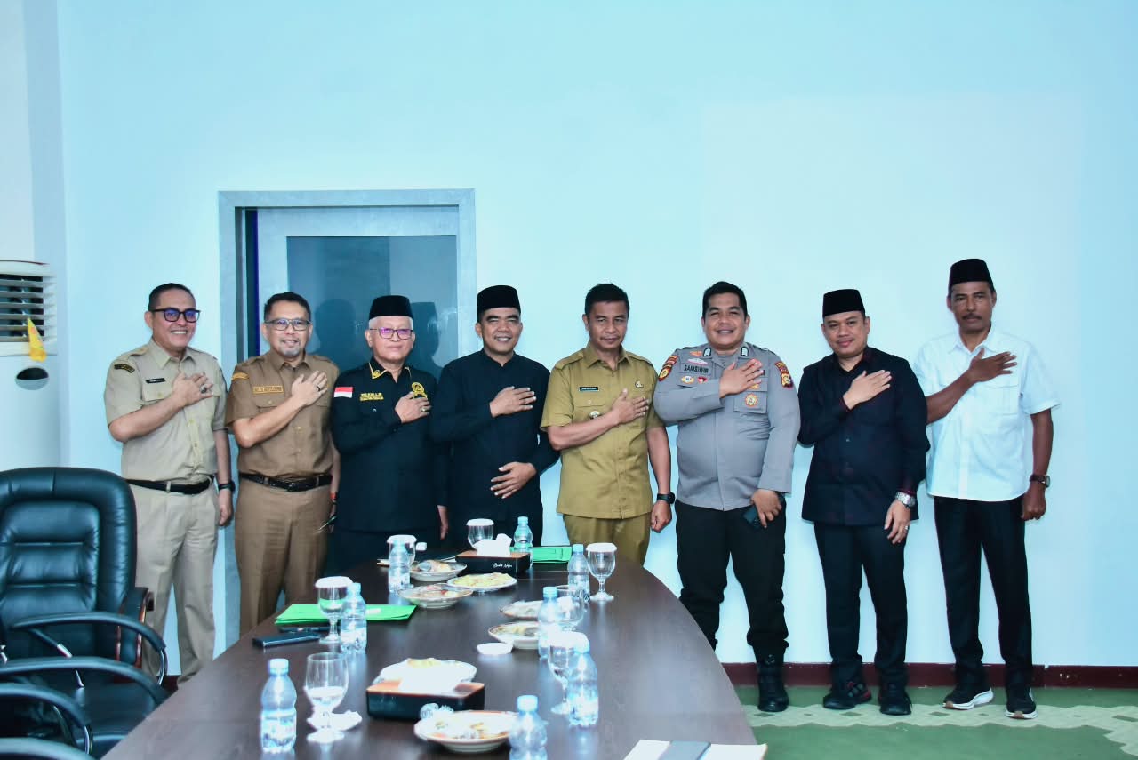 Audiensi Pengurus LAK Baru, Bupati Kampar: Wujudkan Falsafah Tali Bapilin Tigo, Tigo Tungku Sajoghangan