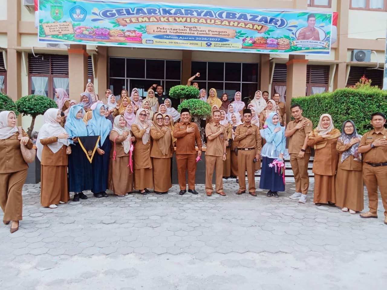 SMPN 1 Bangkinang Kota Gelar Bazar Kewirausahaan, Olah Umbi Umbian Bernilai Ekonomi Tinggi